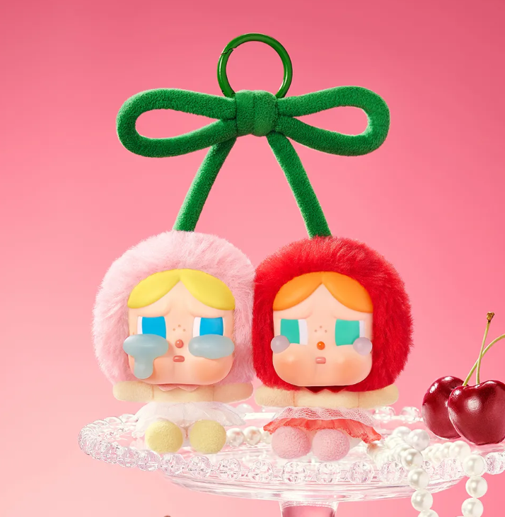 POP MART/CRYBABY Crying For Love ぬいぐるみペンダント