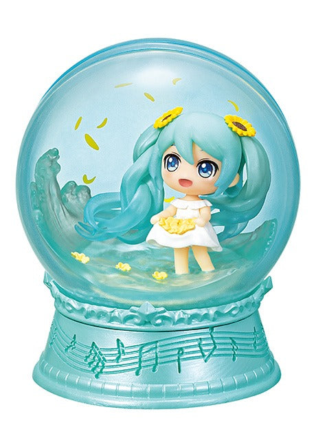 RE-MENT/Hatsune Miku Scenery Dome - A Story of Seasons Played (1/4)